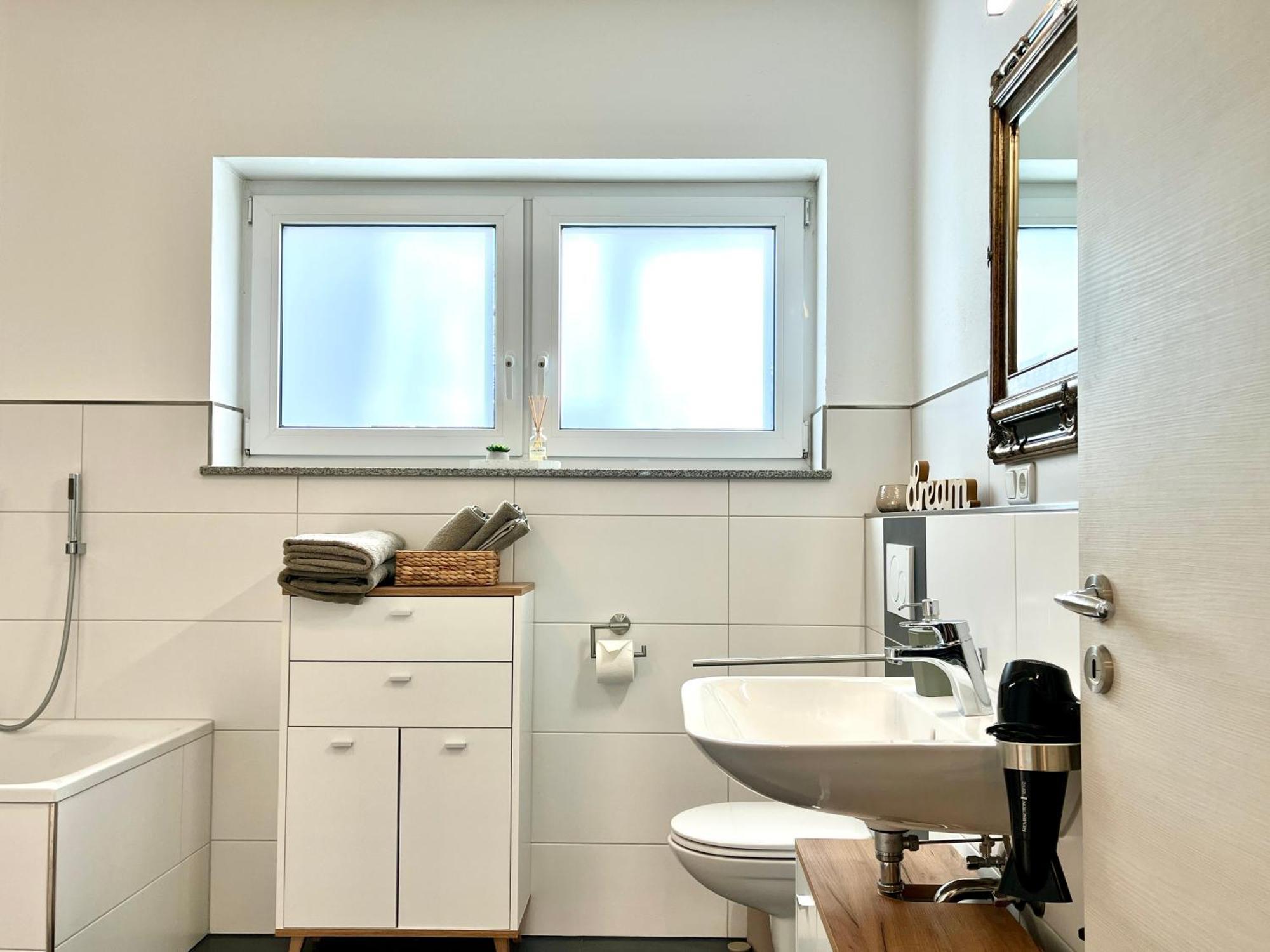 Ferienwohnung Moseltraum, 1-6 Pers, Mit 3 Schlafzimmer Und Panoramabalkon Müden Eksteriør billede